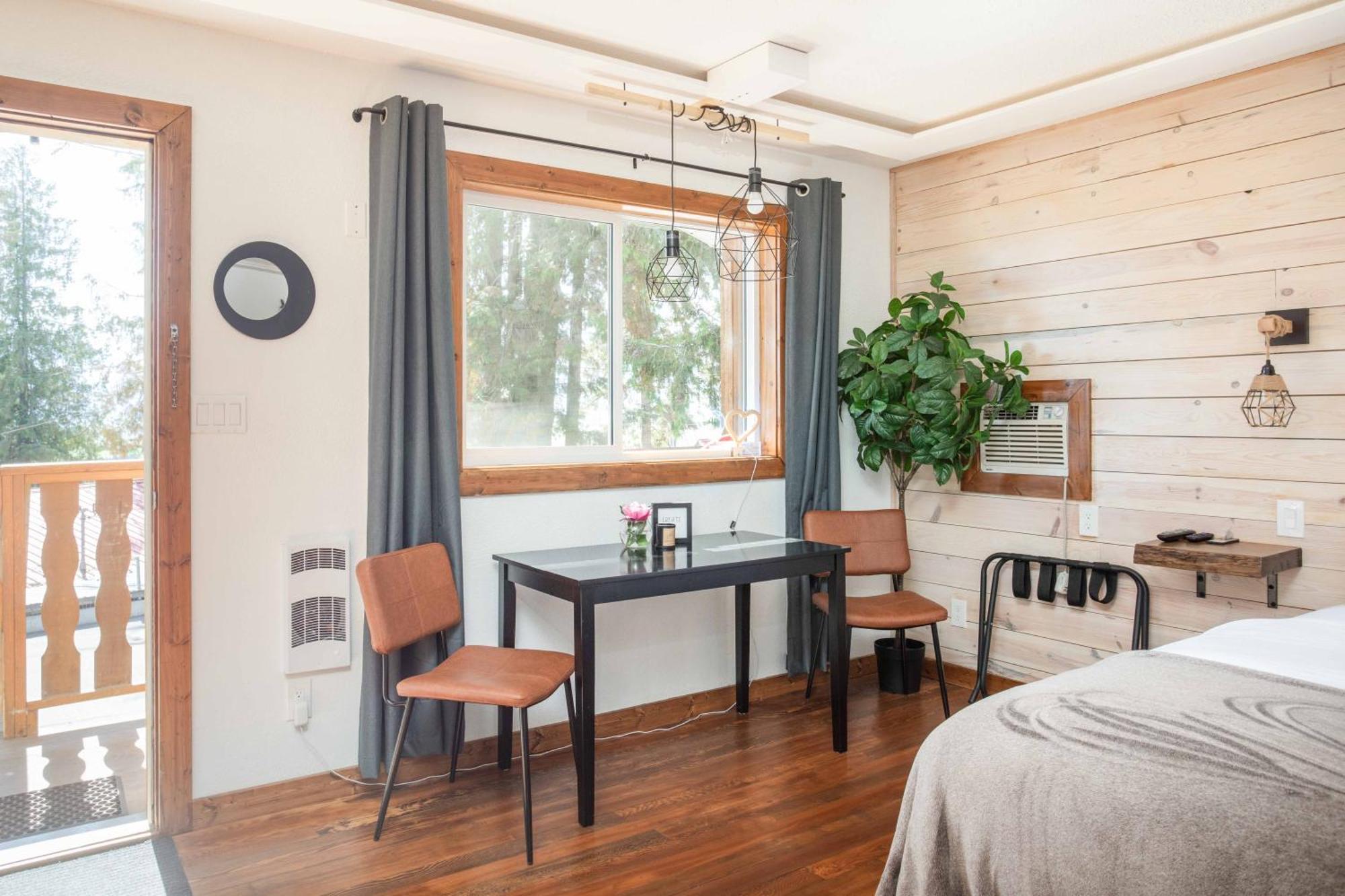 The Valley View Cabins And Event Center Крестън Екстериор снимка