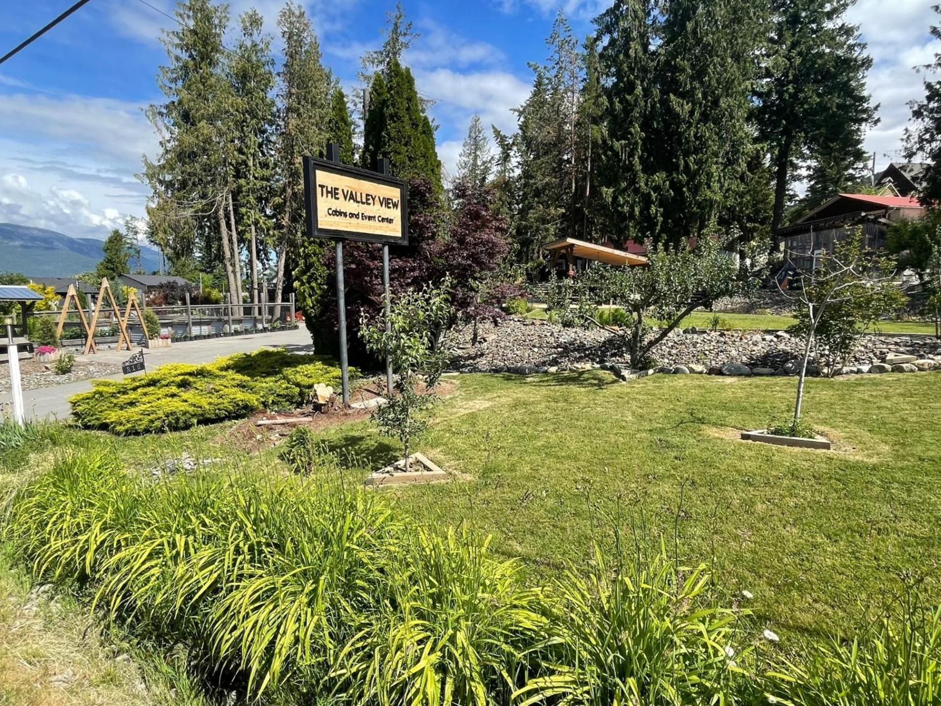The Valley View Cabins And Event Center Крестън Екстериор снимка