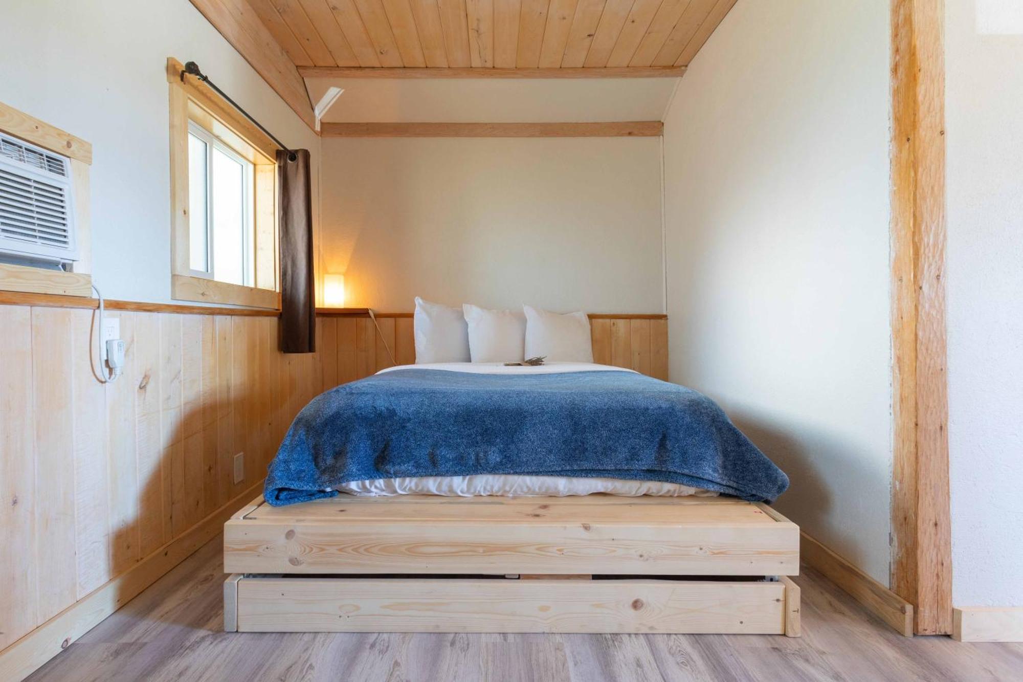 The Valley View Cabins And Event Center Крестън Екстериор снимка
