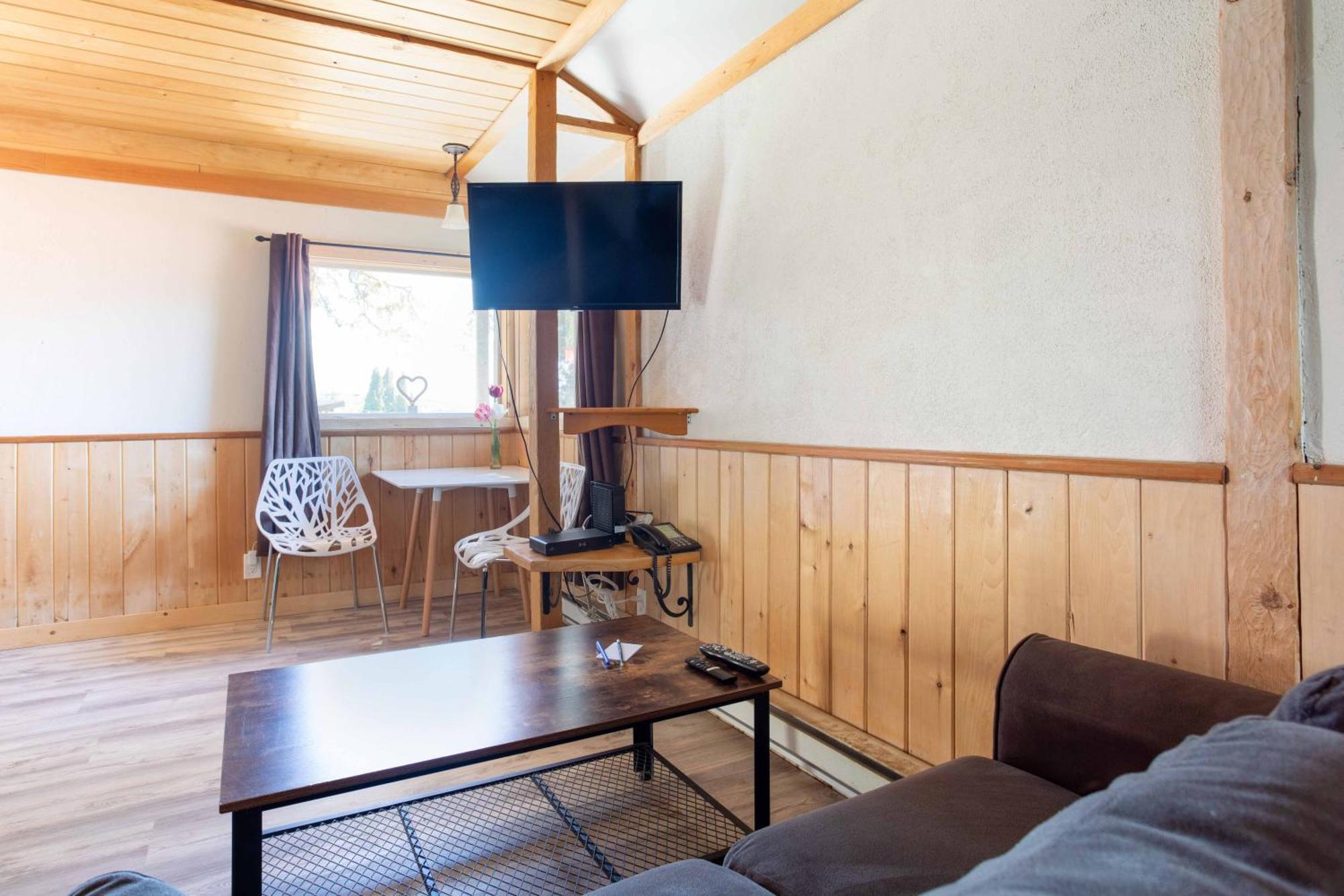 The Valley View Cabins And Event Center Крестън Екстериор снимка
